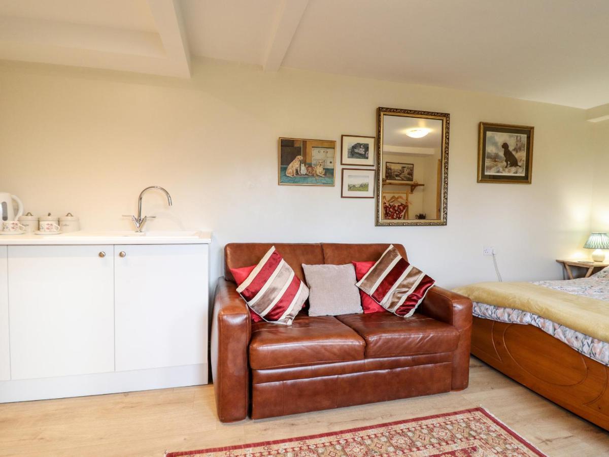Westoe Hideaway Villa Llangollen Exterior photo