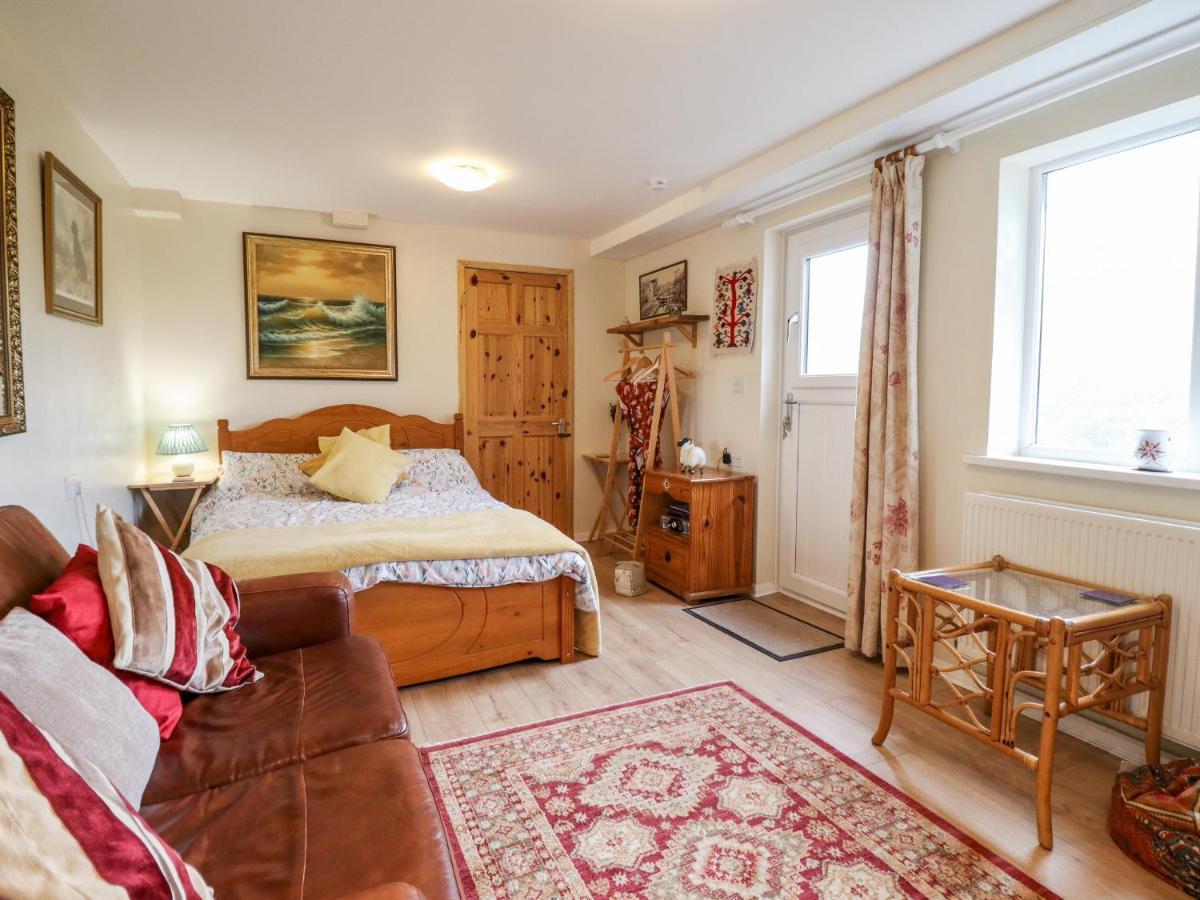 Westoe Hideaway Villa Llangollen Exterior photo