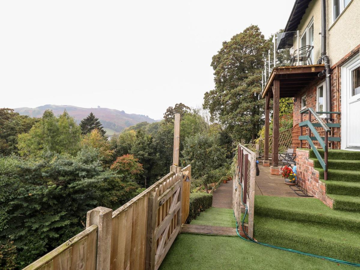 Westoe Hideaway Villa Llangollen Exterior photo